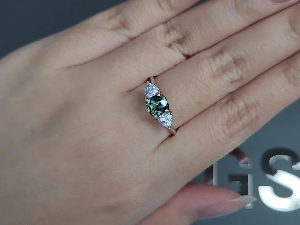 Saphir taille coussin Sarcelle non chauffé 1,17 carats, Madagascar  Image №5