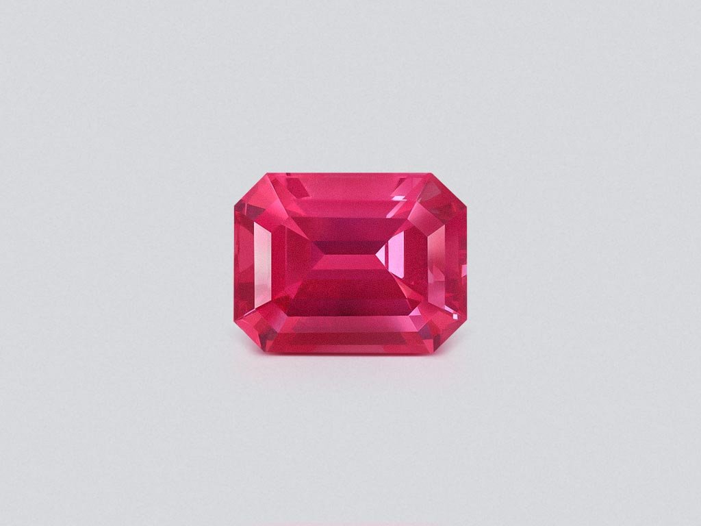 Spinel Mahenge Vivid Pink octogone coupé 2,63 carats, Tanzanie  Image №1