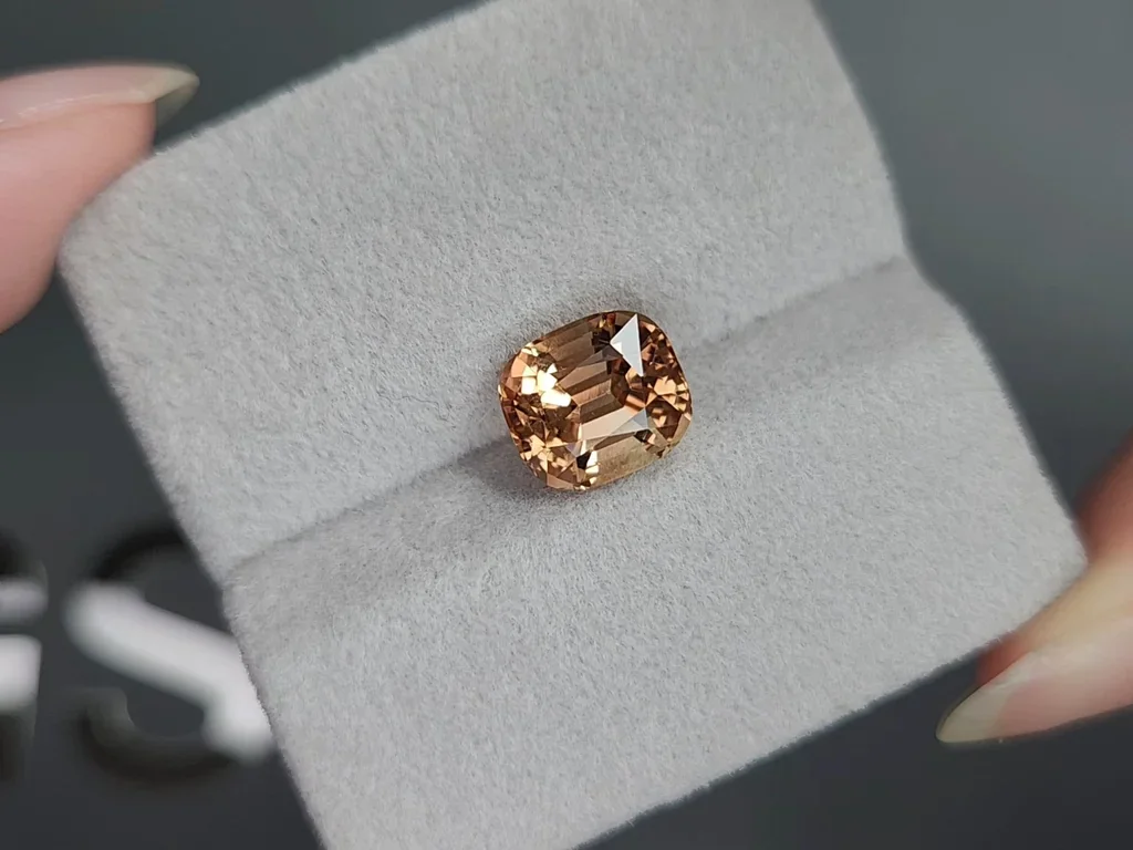 Turmalin im kissenschliff 3,68 karat, Afrika Image №4