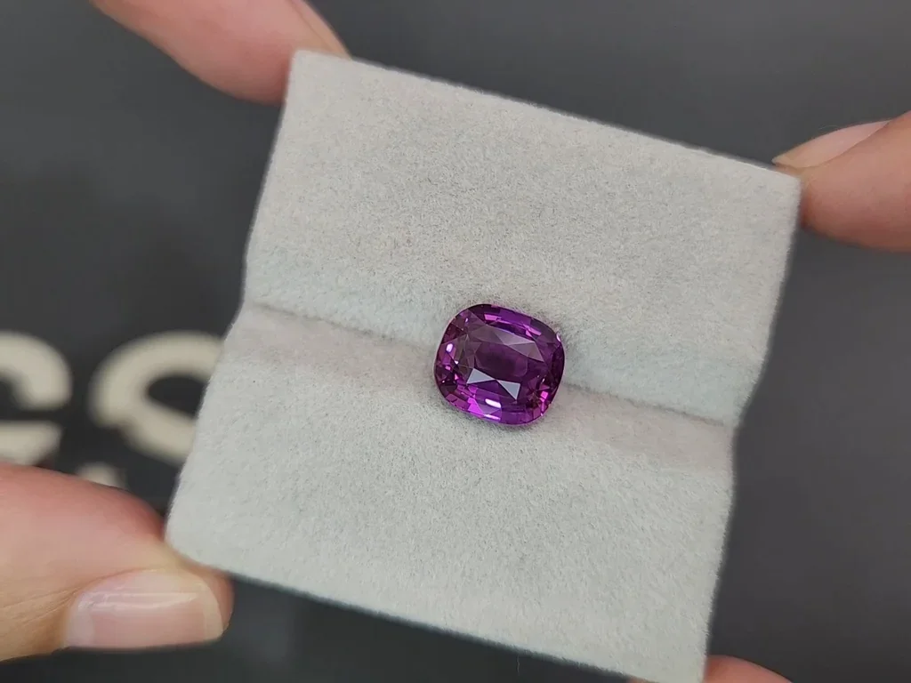 Unique purple unheated sapphire cushion cut 5.01 carats, Sri Lanka Image №4
