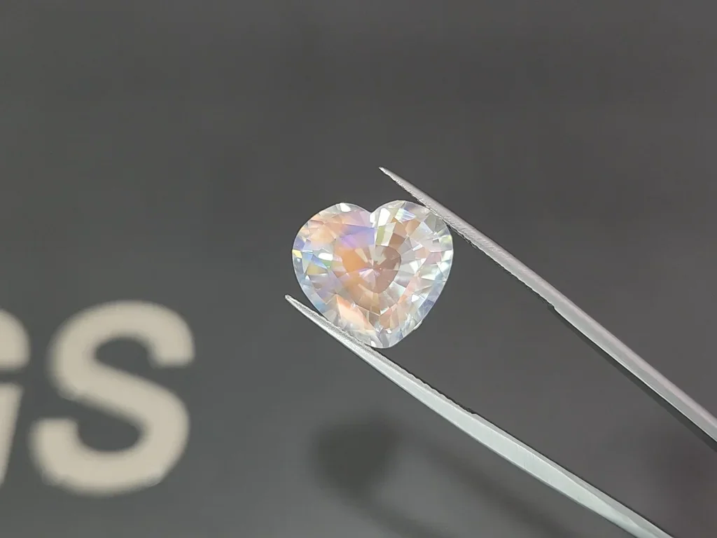 Piedra lunar talla corazón 10,59 carats, de Madagascar Image №3