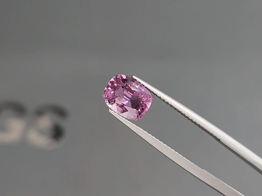 Tourmaline copper cushion cut 2.36 carats, Africa Image №3