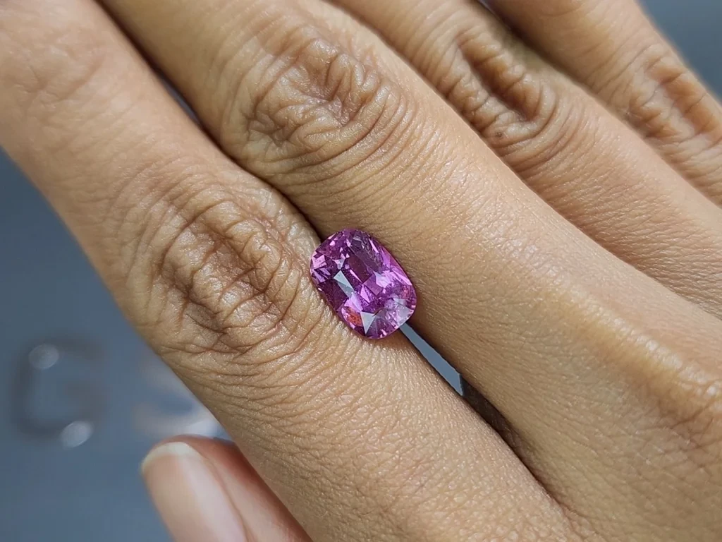Unheated purple sapphire cushion cut 3.54 carats, Sri Lanka Image №2