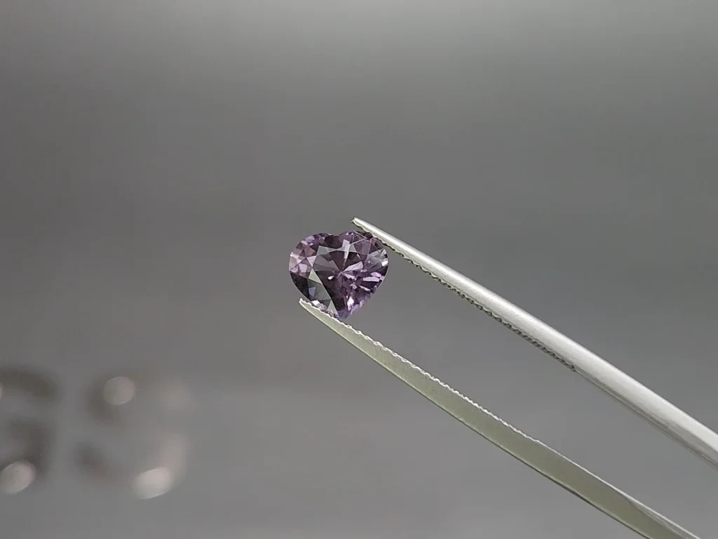 Lila spinell im herzschliff 1,51 carats, Tansania Image №3