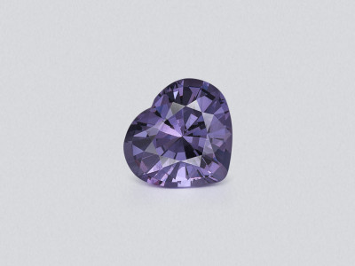 Lila spinell im herzschliff 1,51 carats, Tansania photo