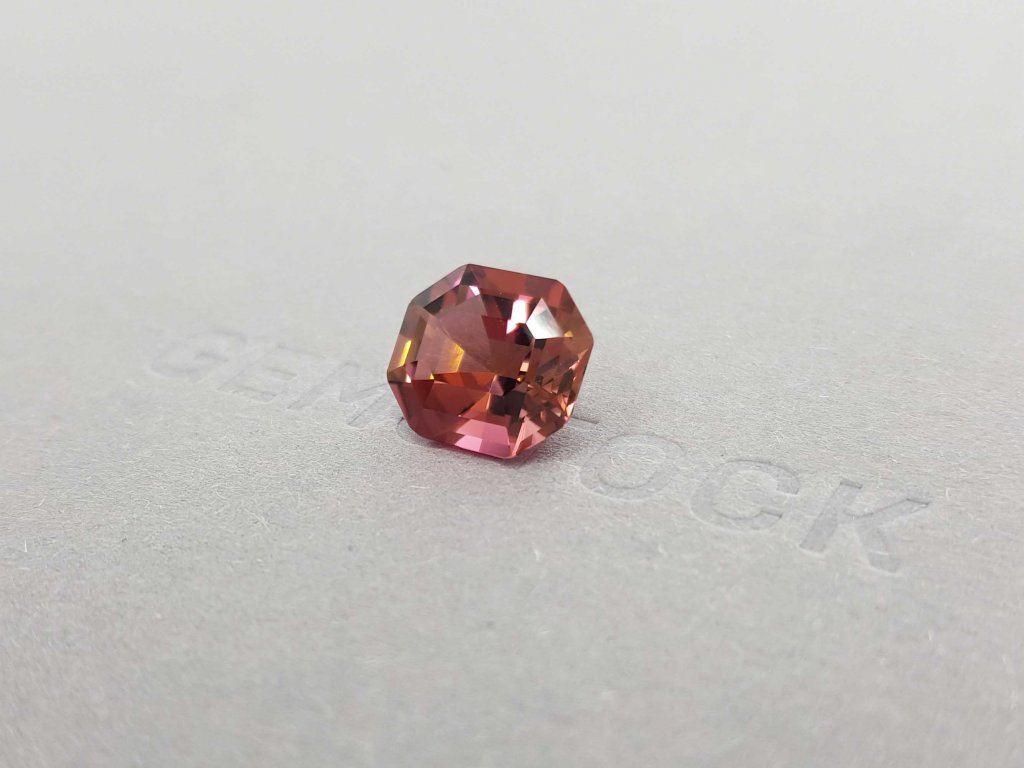Intense pink octagon cut tourmaline 5.76 ct Image №2