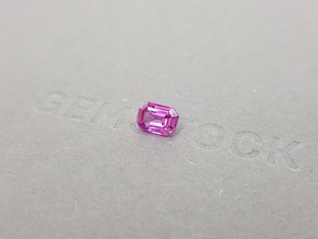 Unheated vivid pink sapphire in octagon cut 1.33 ct, Sri Lanka Image №3
