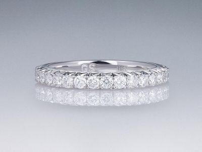 Ring with diamonds in 18-carat white gold photo