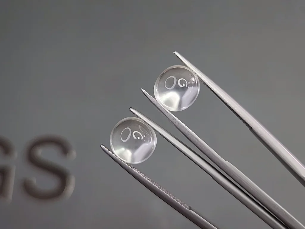 Paire de pierres de lune taillées en cabochon de 5,84 carats, Birmanie Image №3