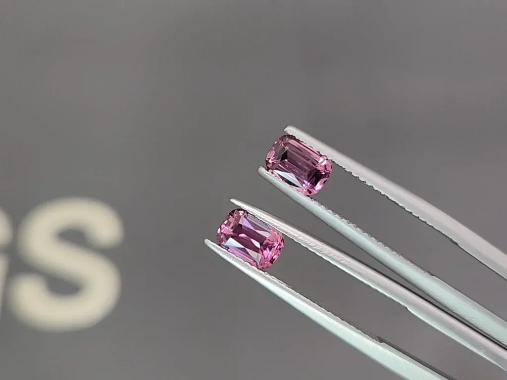 Paar rhodolith-granate im kissenschliff 2,25 carats, Tansania Image №3