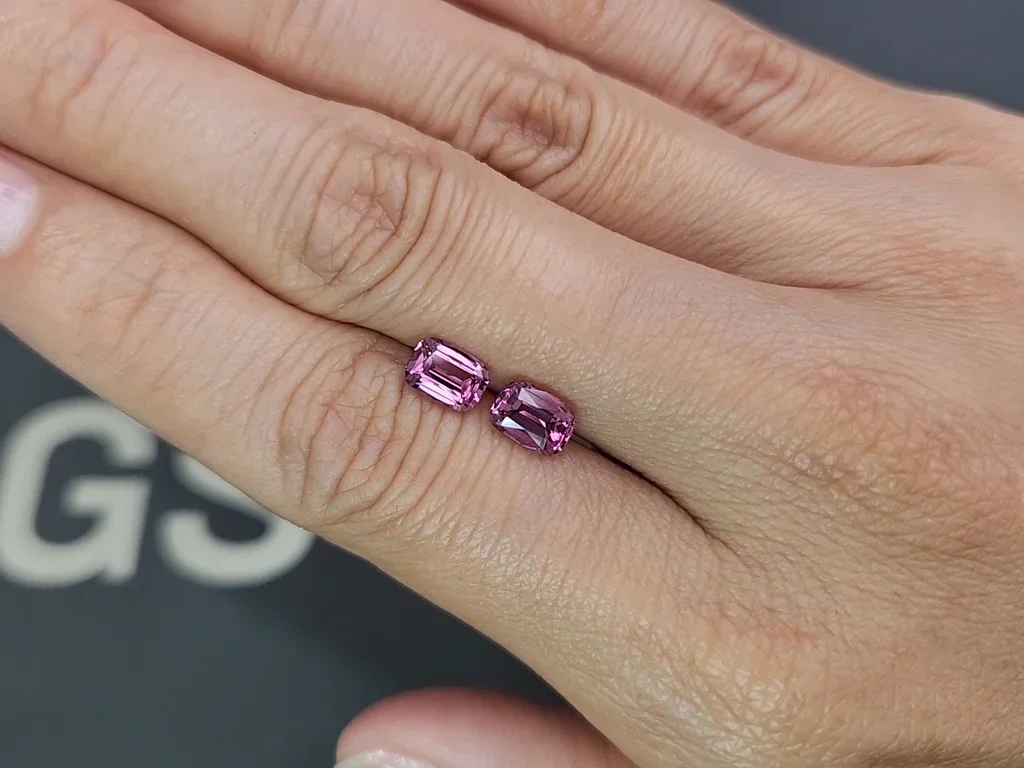 Paar rhodolith-granate im kissenschliff 2,25 carats, Tansania Image №2