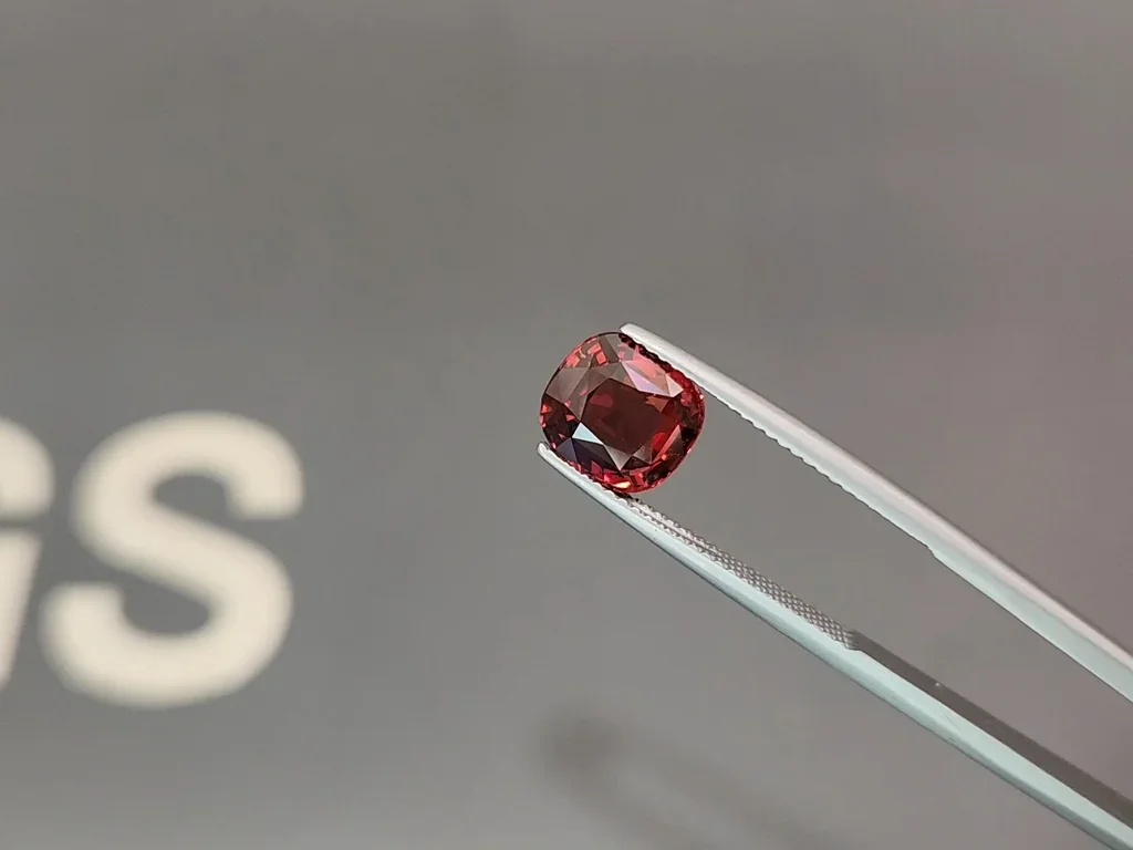 Unheated orange sapphire cushion cut 3.54 carats, Sri Lanka Image №3