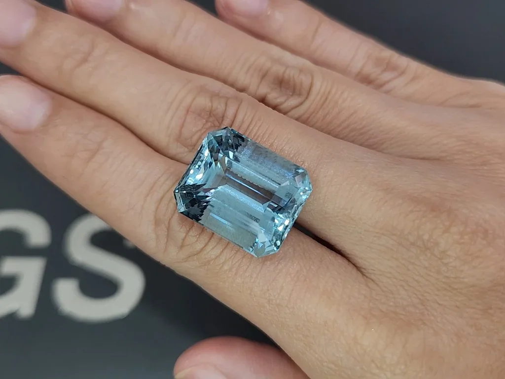 Large aquamarine octagon cut 23.68 carats, Madagascar  Image №2