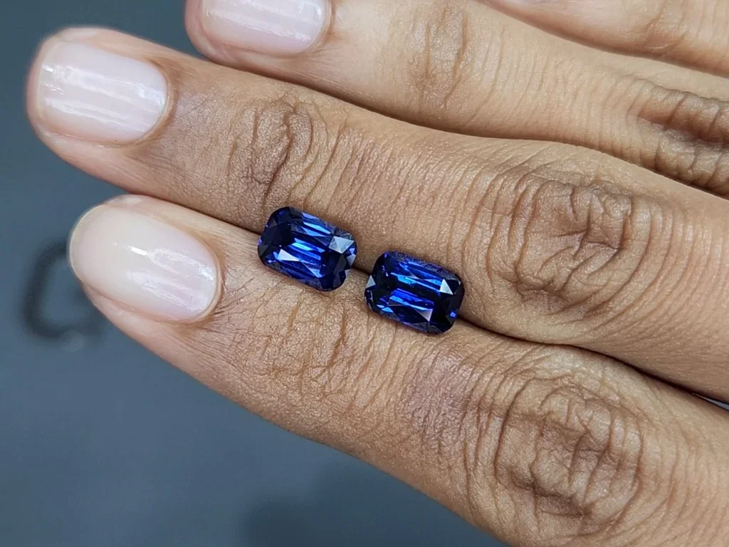 Par de zafiros azul real de talla cojín de 5,40 carats, Sri Lanka Image №2