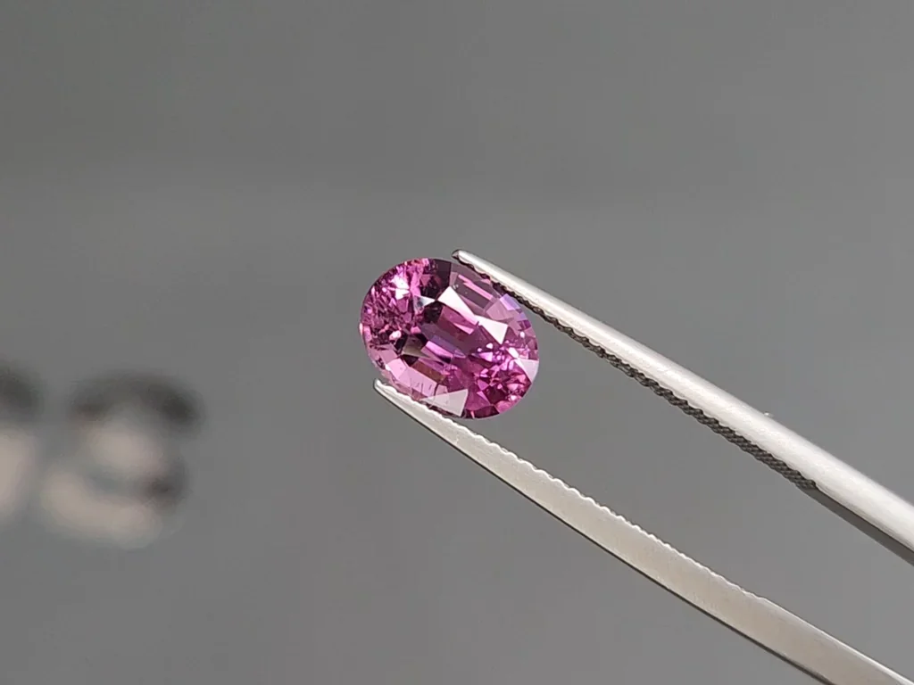 Tourmaline copper Hot Pink oval cut 2.15 carats, Africa Image №3