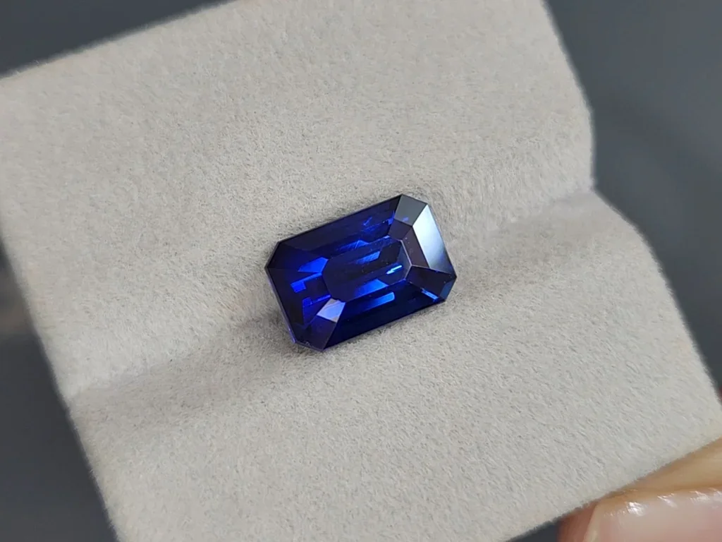 Saphir bleu royal taille octogone de 6,05 carats, Sri Lanka  Image №4