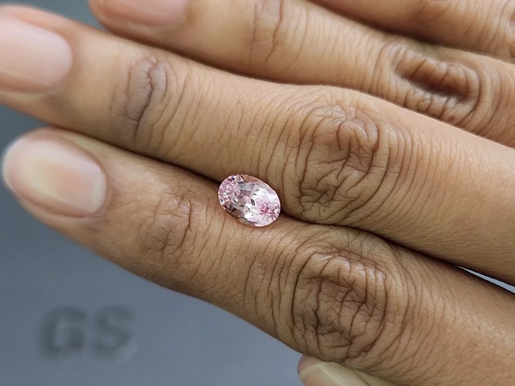 Saphir Padparadscha non chauffé 2,18 carats taille ovale, Sri Lanka  Image №2