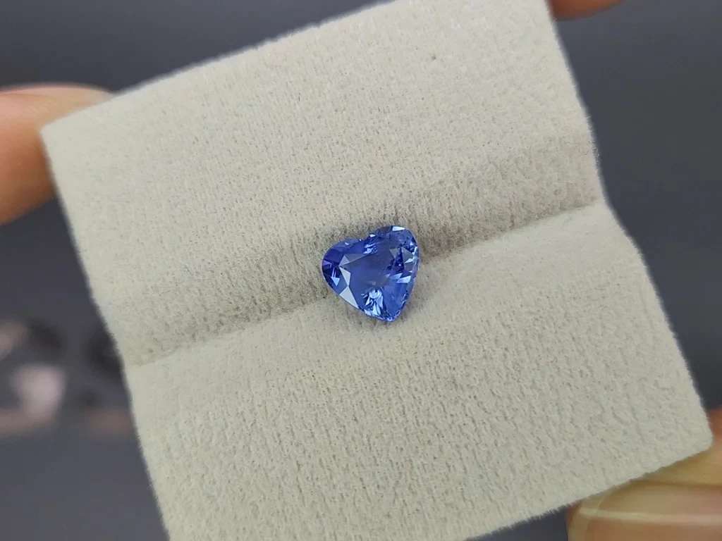 Blauer saphir im herzschliff 2,01 karat, Sri Lanka Image №4