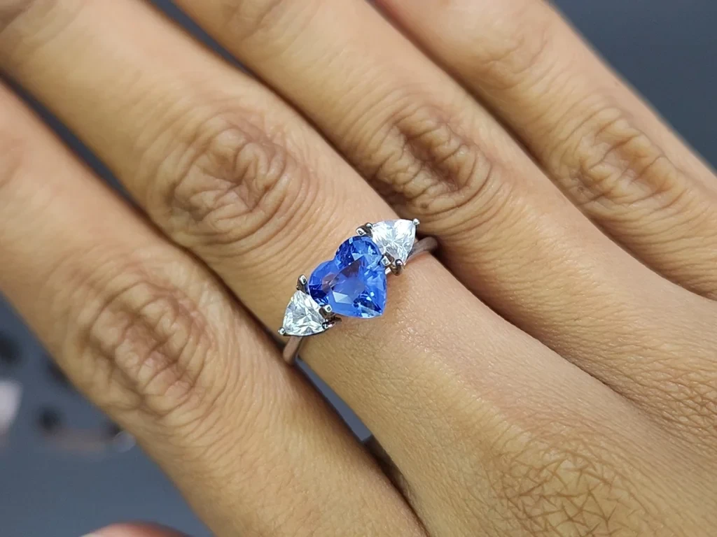 Blauer saphir im herzschliff 2,01 karat, Sri Lanka Image №5