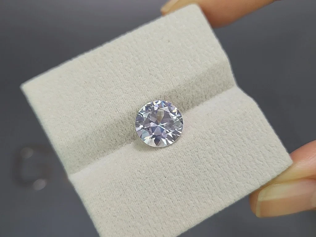 Saphir blanc de taille ronde 3,85 carats, Sri Lanka Image №4