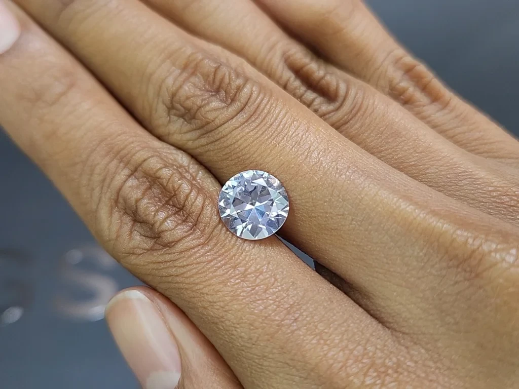 Saphir blanc de taille ronde 3,85 carats, Sri Lanka Image №2