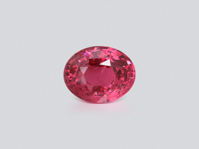 Leuchtend rosa Mahenge-spinell im oval-schliff 3,02 karat, Tansania photo