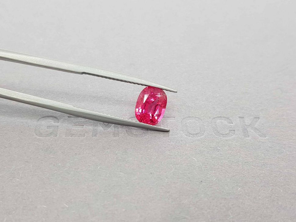 Bright pinkish red spinel Mahenge 1.70 ct, GFCO Image №4