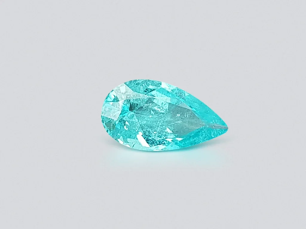 Seltener neonblauer Paraiba-Turmalin im Tropfenschliff von 5,35 Karat Image №1