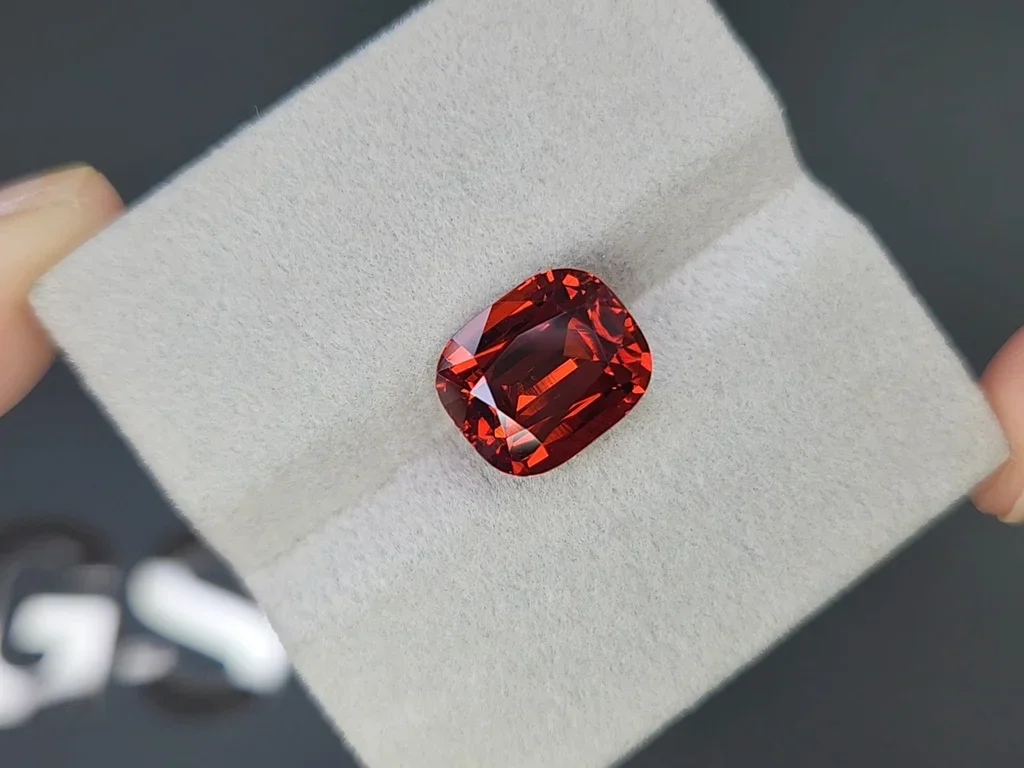 Spessartine garnet in cushion cut 8.06 carats, Africa Image №4