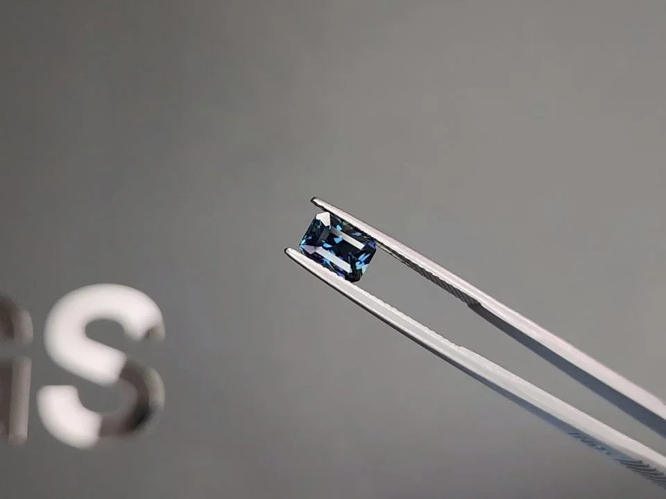 Unbeheizter blaugrüner saphir im strahlenschliff 1,55 karat, Madagaskar     Image №3