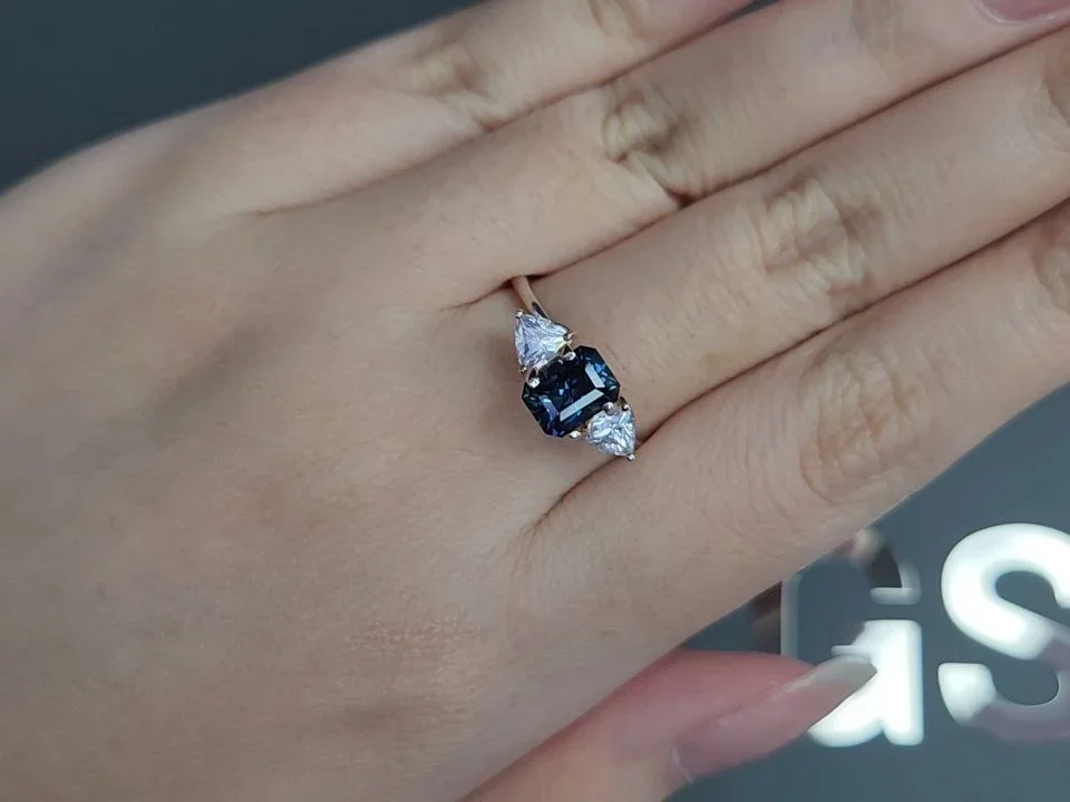 Unbeheizter blaugrüner saphir im strahlenschliff 1,55 karat, Madagaskar     Image №5