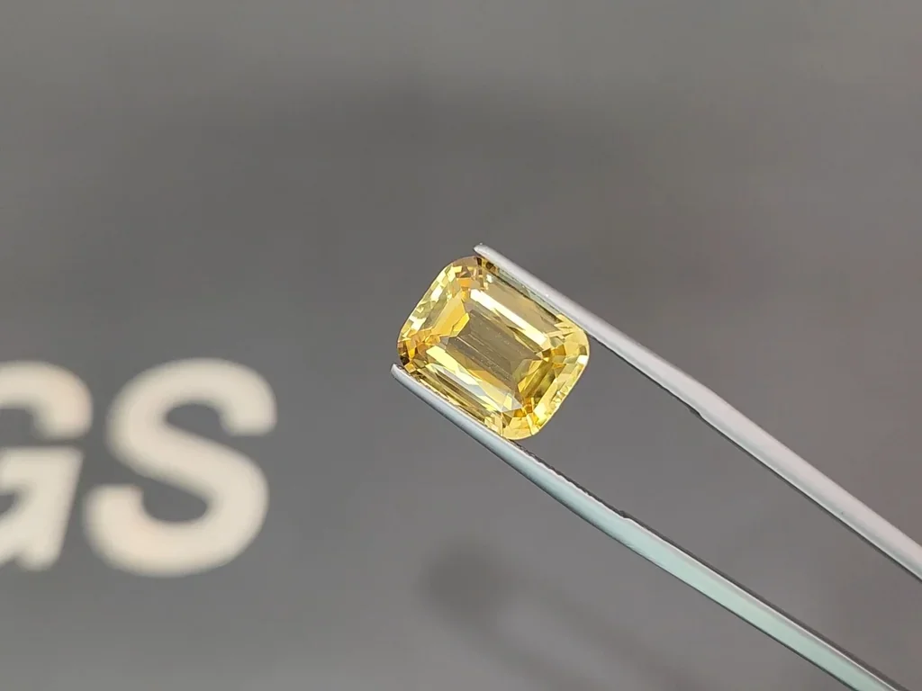 Unheated sapphire Vivid Yellow cushion cut 8.56 carats, Sri Lanka Image №3
