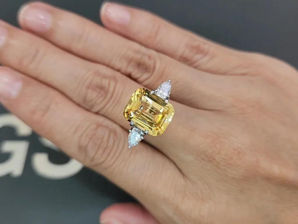 Unheated sapphire Vivid Yellow cushion cut 8.56 carats, Sri Lanka Image №5