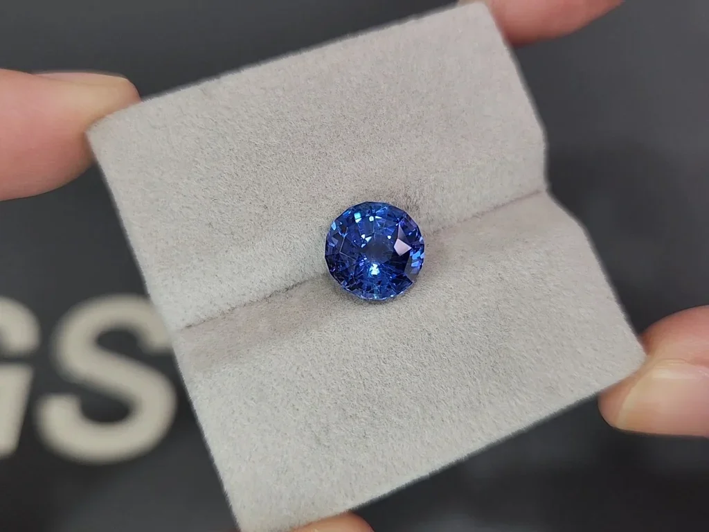Zafiro azul aciano de talla redonda de 4,14 carats, de Sri Lanka Image №4
