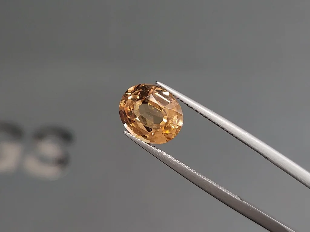 Granate hessonita, talla ovalada, 3,26 quilates, África Image №3